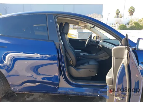 2025 Tesla Model Y Long Range Dual Motor All-Wheel Drive from USA, damaged, VIN 7SAYGDEE4SF249466